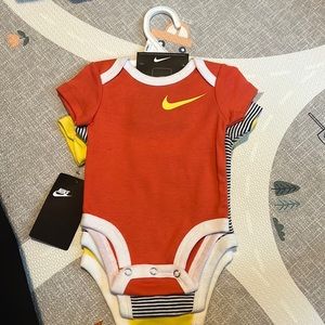3 brand new Nike shirts
